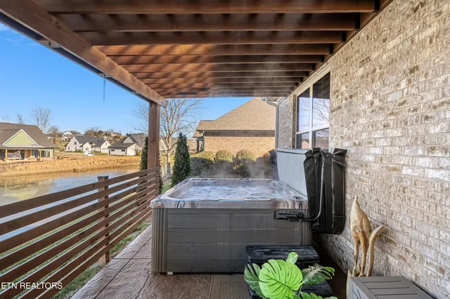 $1,119,000 | 2743 Old Club Drive, Loudon, TN 37774