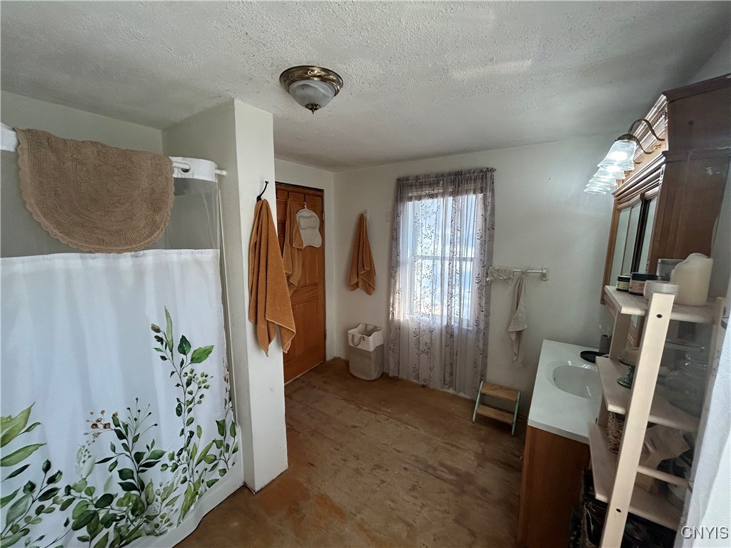 8611 Elpis Road Vienna, NY 13042 - Photo 16 of 39