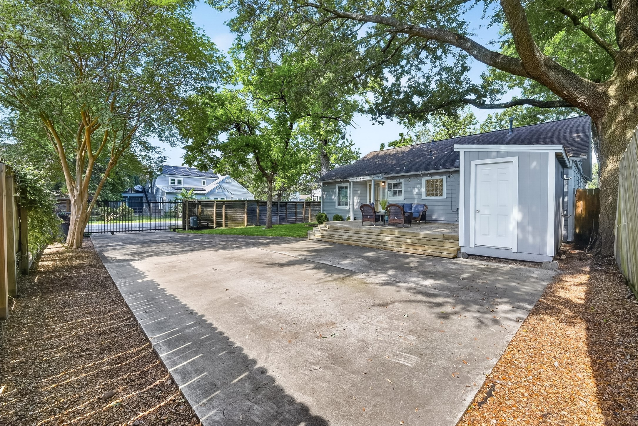 2019 Gostick Street Houston, TX 77008 - Photo 33 of 36