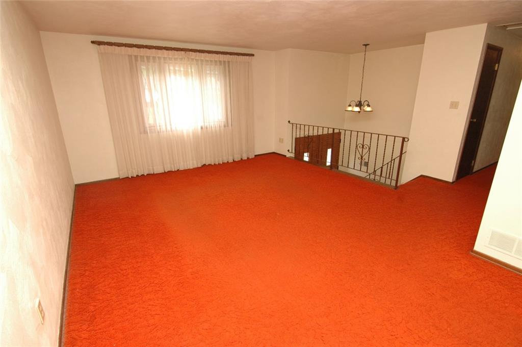 1741 O'Block Road Pittsburgh, PA 15239 - Photo 6 of 24 Gallery Image 6