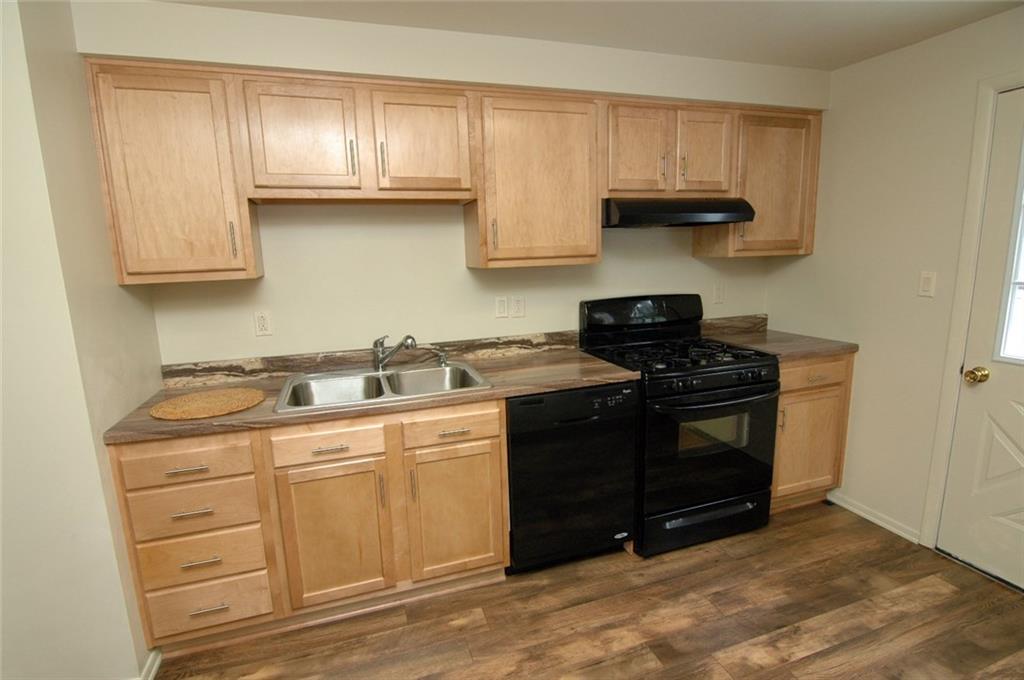 1741 O'Block Road Pittsburgh, PA 15239 - Photo 7 of 24 Gallery Image 7