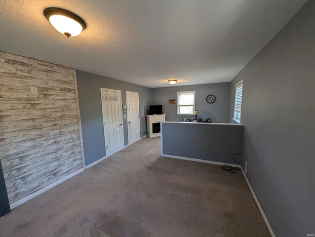 $199,900 | 301 Hawk Lane, Oaktown, IN 47561