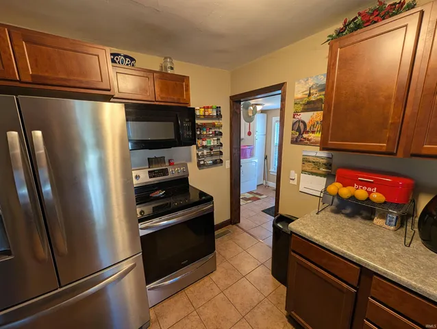 $199,900 | 301 Hawk Lane, Oaktown, IN 47561