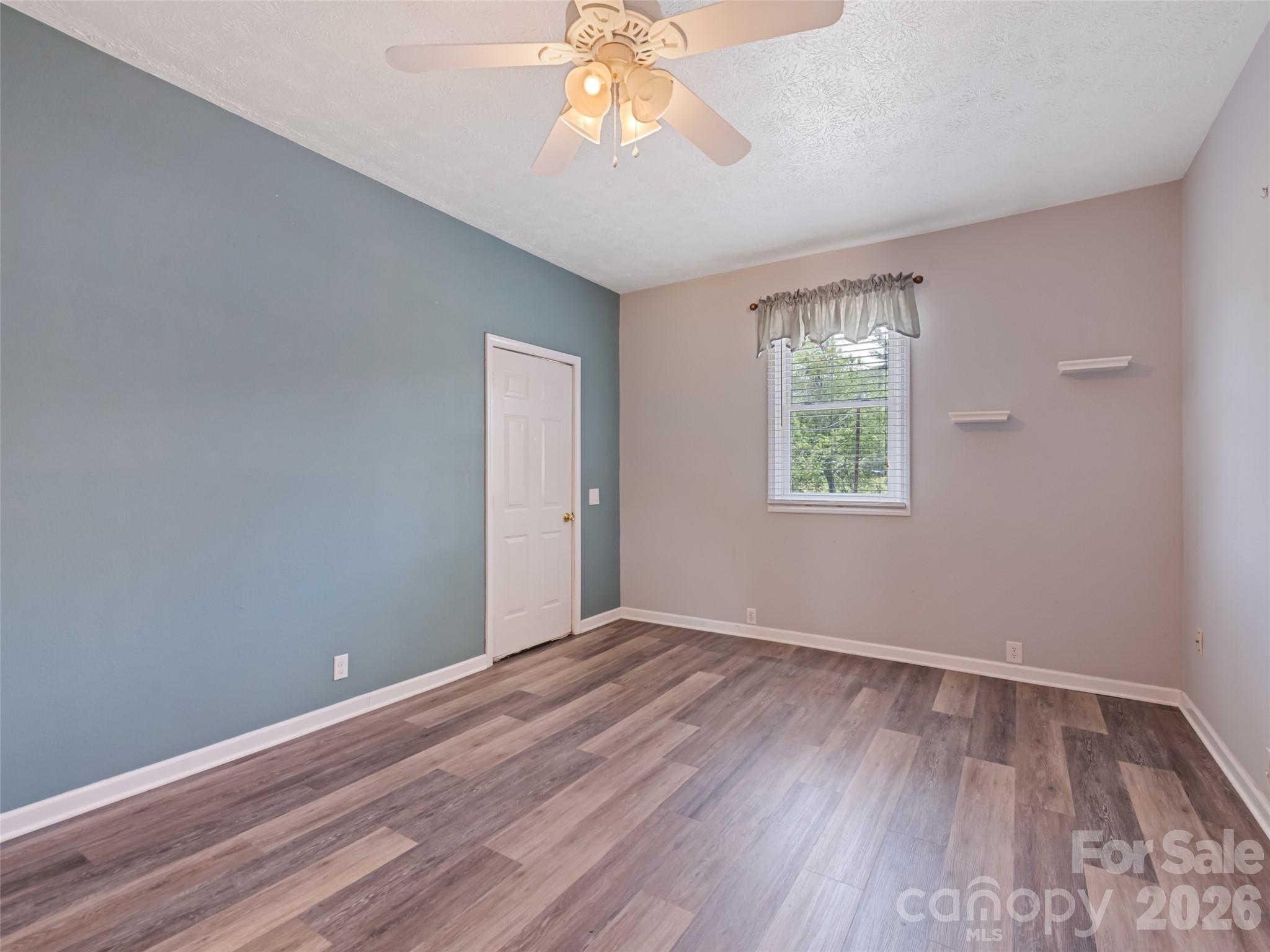 111 Keith Street Clyde, NC 28721 - Photo 16 of 26