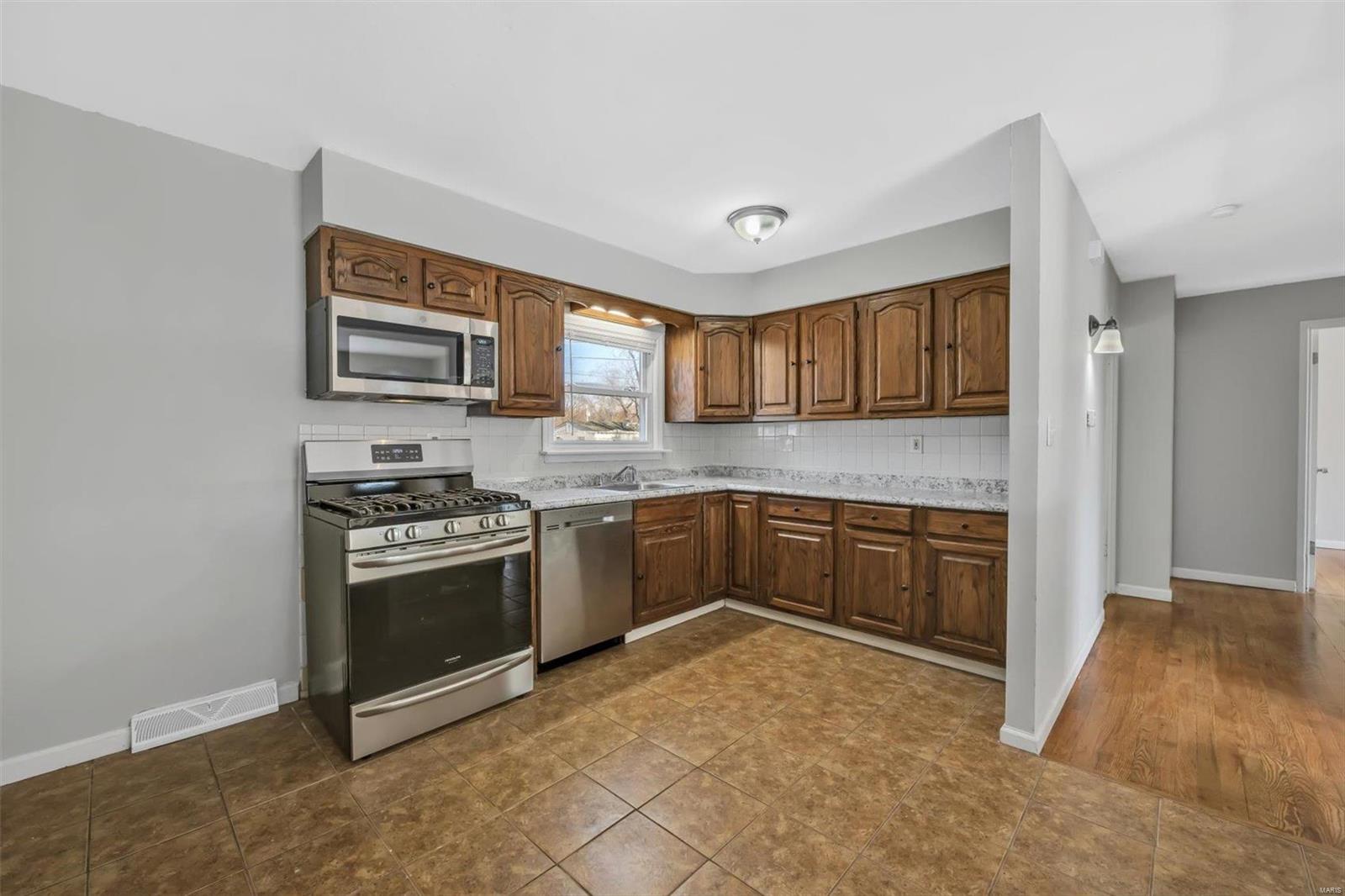 1201 Rhea Avenue St. Louis, MO 63138 - Photo 12 of 30
