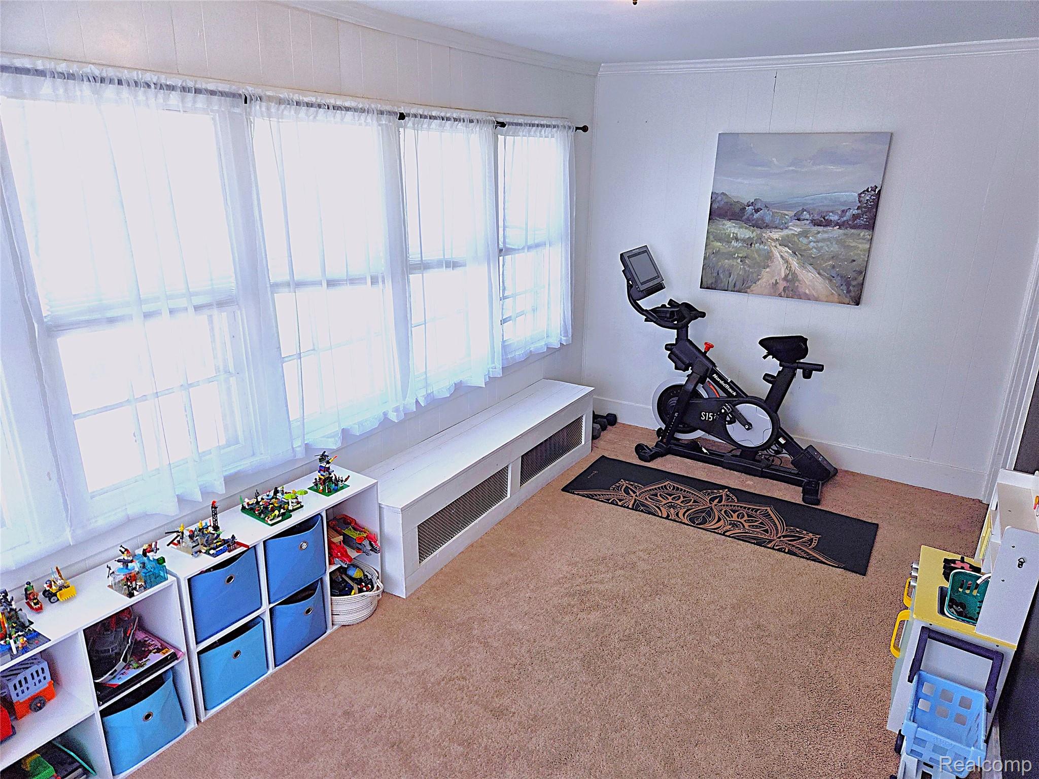 205 East Iroquois Road Pontiac, MI 48341 - Photo 10 of 25 playroom1.jpg