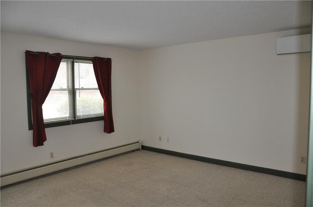 35 South Ridge Road Palmyra, ME 04965 - Photo 4 of 27 Living room