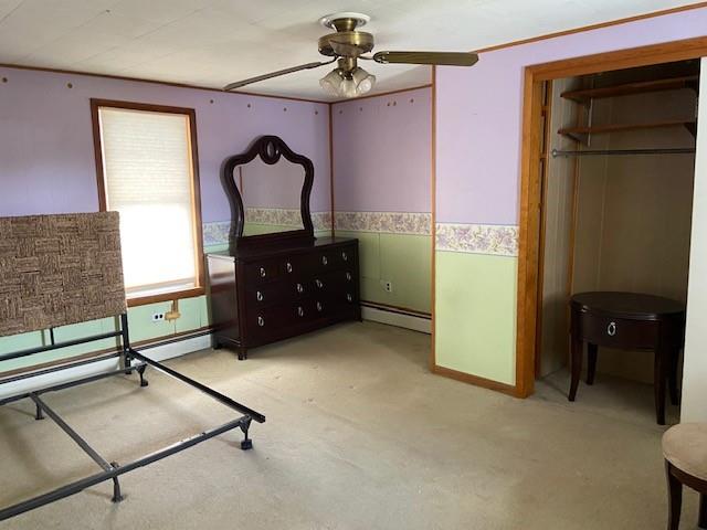 429 East Washington Street Rochester, PA 15074 - Photo 6 of 15 a room with closet and window