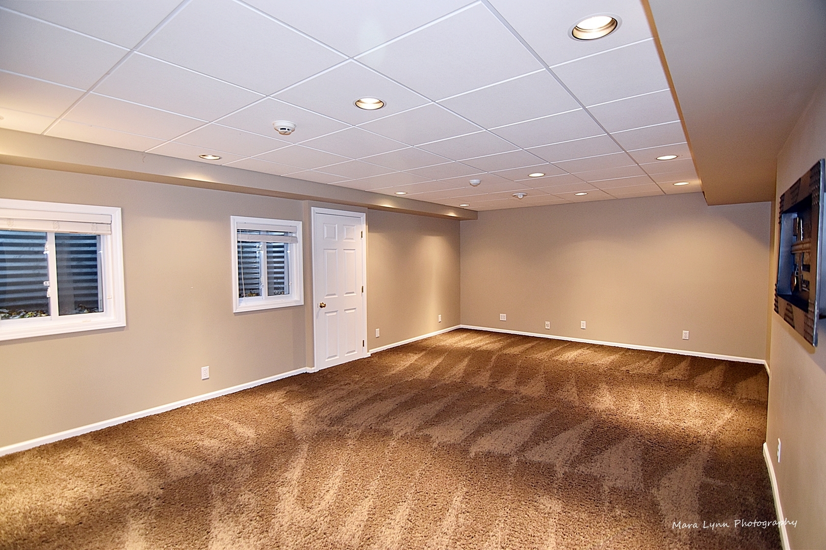 385 Ridge Road North Aurora, IL 60542 - Photo 22 of 30 a view of empty room with wooden floor
