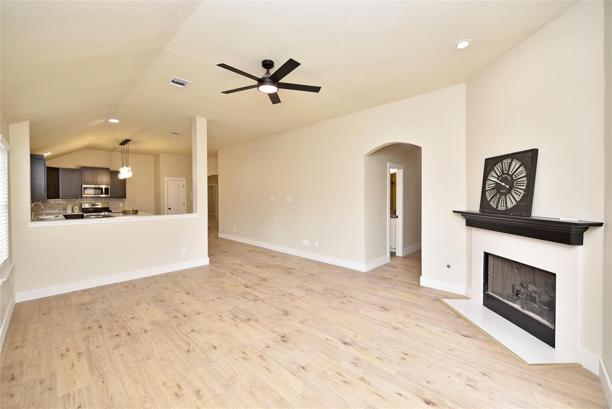 7715 Butler Lakes Court Rosenberg, TX 77469 - Photo 6 of 25