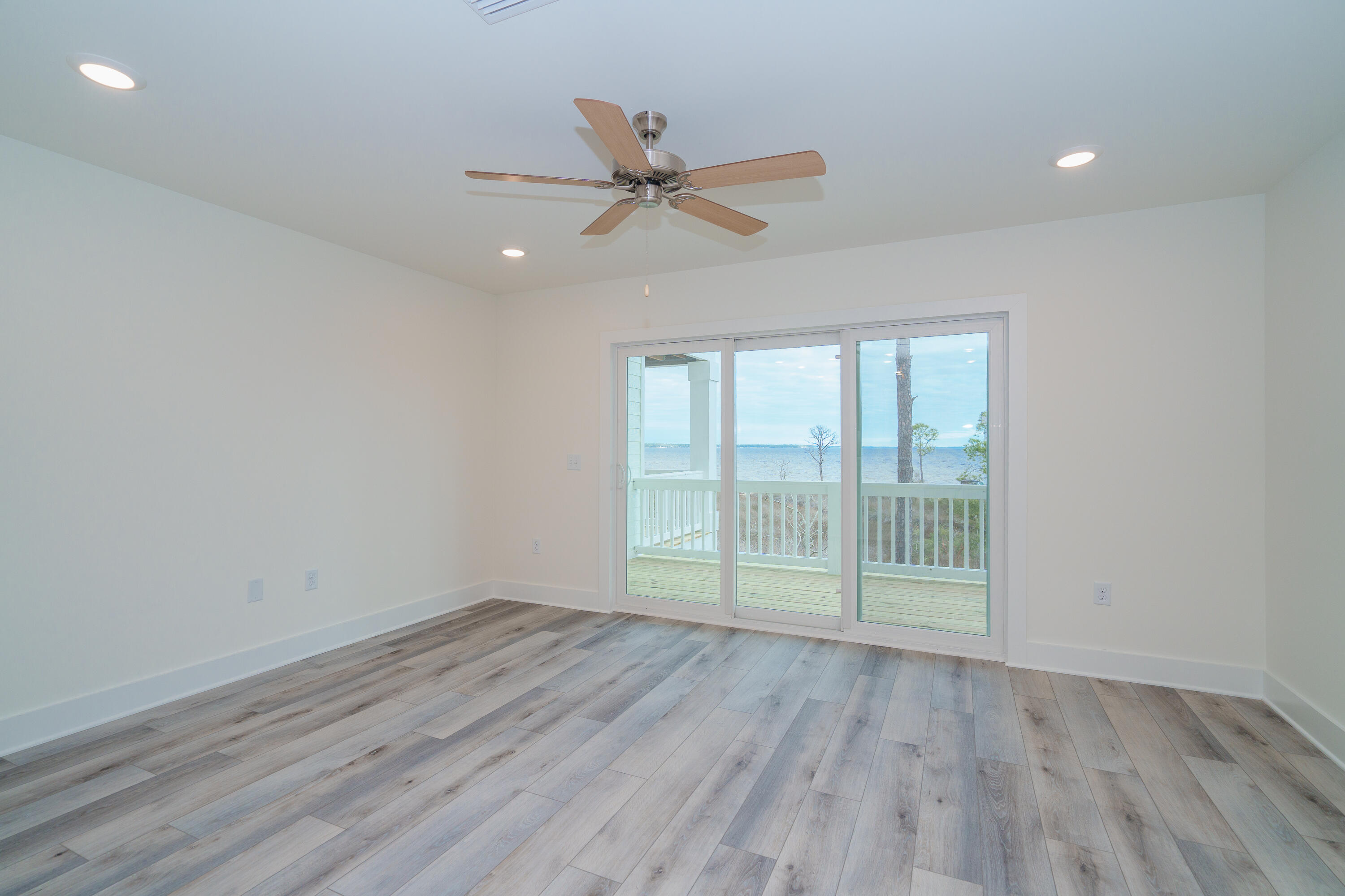 16138 Innerarity Point Road, Unit 15 Pensacola, FL 32507 - Photo 20 of 27 Living