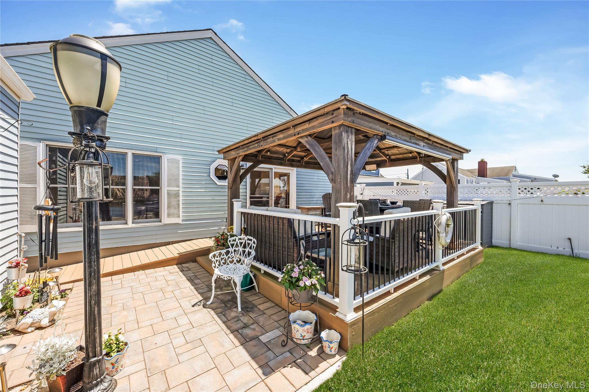 71 Seawane Road East Rockaway, NY 11518 - Photo 15 of 24