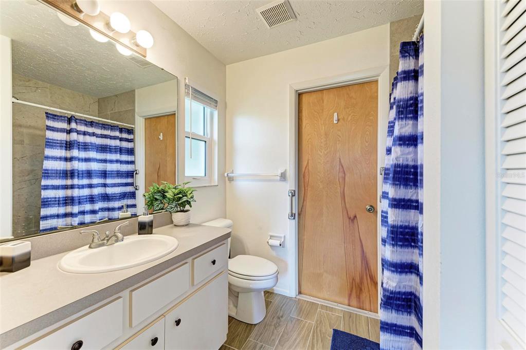 1640 Saturn Road Venice, FL 34293 - Photo 19 of 79