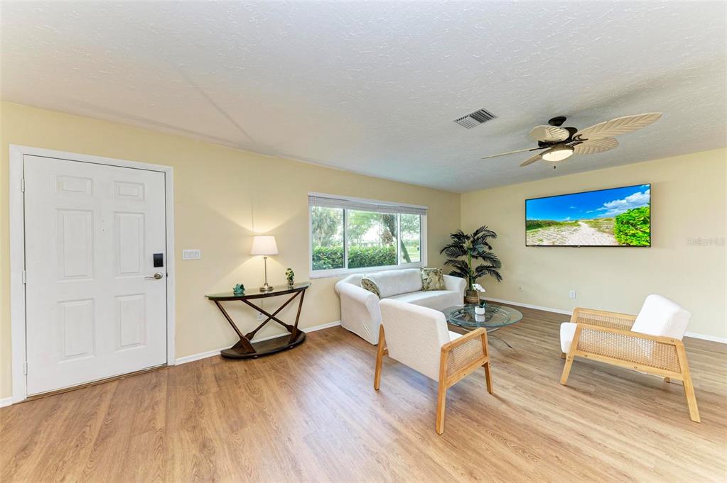 1640 Saturn Road Venice, FL 34293 - Photo 4 of 79