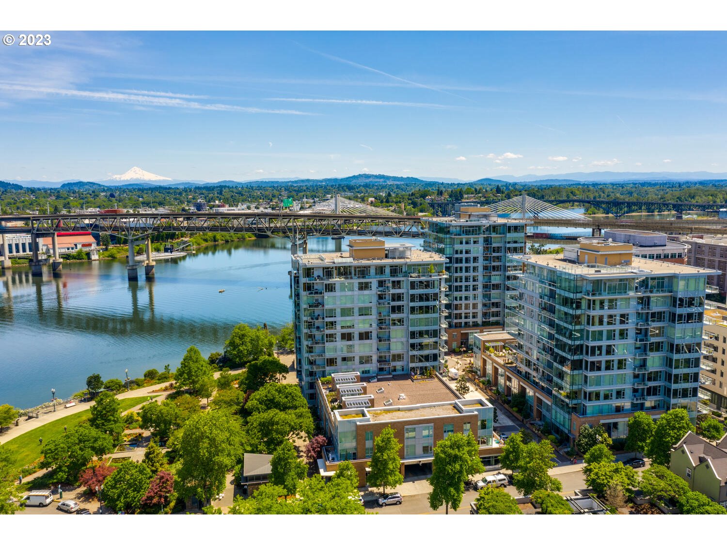 1930 South River Dr Unit W606  