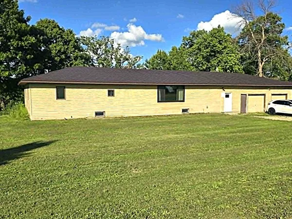 $450,000 | 13454 750th Street, Blooming Prairie, MN 55917