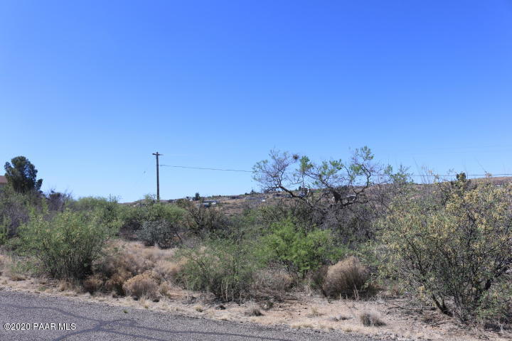 20265 East Antelope Road Mayer, AZ 86333 - Photo 2 of 6 20200720025229903026000000-o