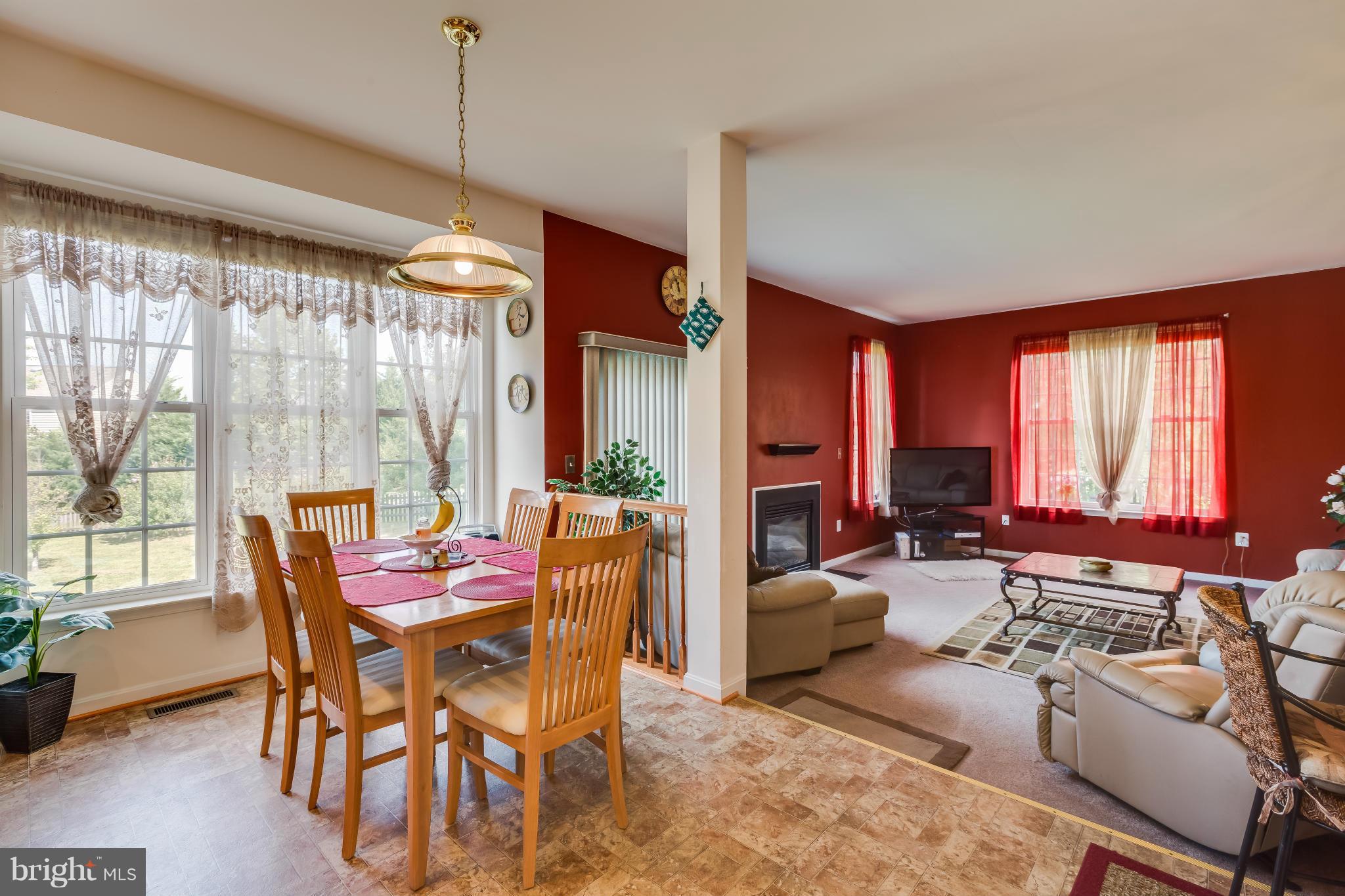 35415 Somerset Ridge Road Locust Grove, VA 22508 - Photo 5 of 25 Large breakfast area