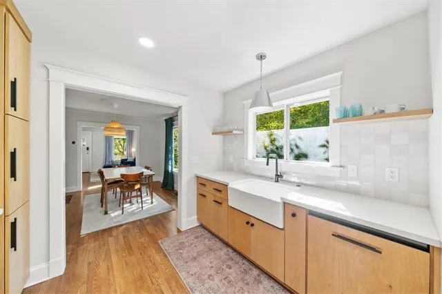 $330,000 | 6034 Kenwood Avenue, Kansas City, MO 64110