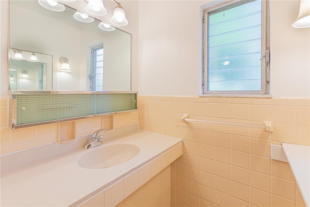 403 Woodside Road Pittsburgh, PA 15221 - Photo 18 of 25 Gallery Image 18