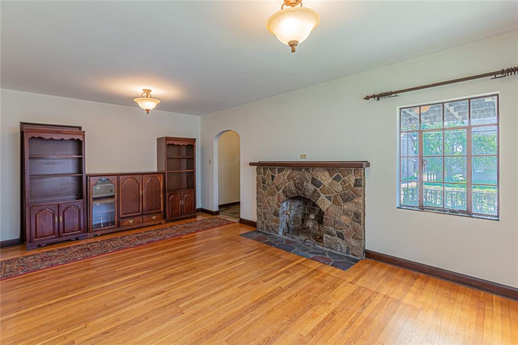 403 Woodside Road Pittsburgh, PA 15221 - Photo 5 of 25 Gallery Image 5