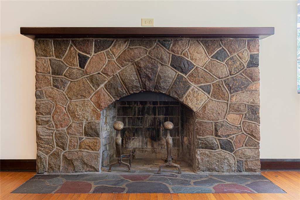 403 Woodside Road Pittsburgh, PA 15221 - Photo 6 of 25 Gallery Image 6