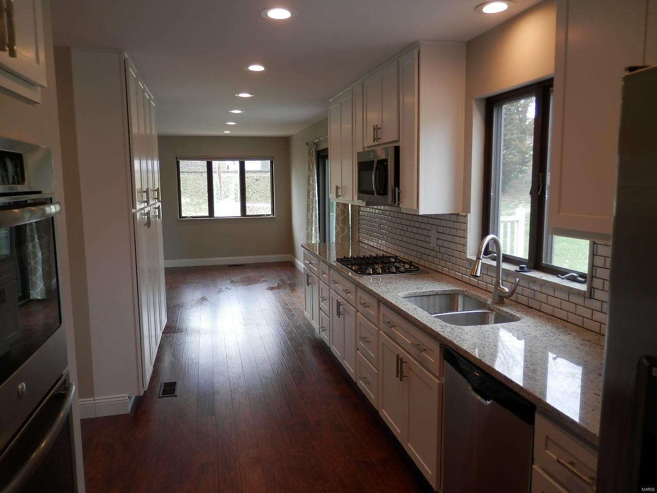4133 Ringer Road St. Louis, MO 63129 - Photo 11 of 35 Gallery Image 11