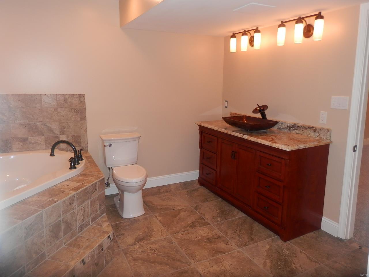4133 Ringer Road St. Louis, MO 63129 - Photo 24 of 35 Gallery Image 24