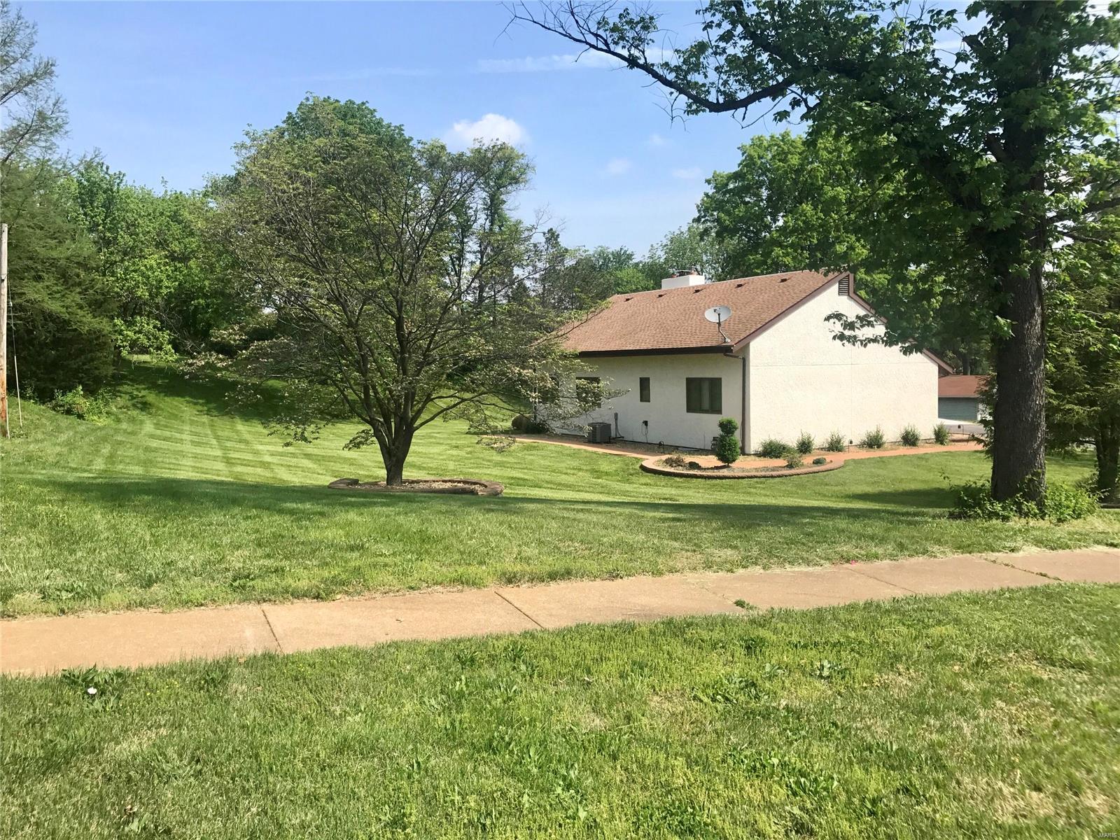 4133 Ringer Road St. Louis, MO 63129 - Photo 32 of 35 Gallery Image 32