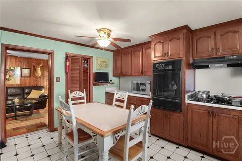 $599,900 | 5021 Augusta Road, Garden City, GA 31408