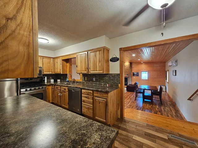 $325,000 | 804 6th Avenue Southeast, Pipestone, MN 56164