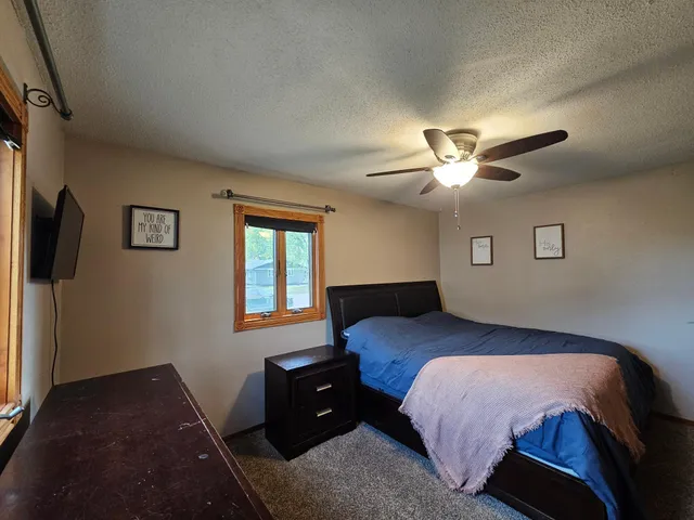 $325,000 | 804 6th Avenue Southeast, Pipestone, MN 56164