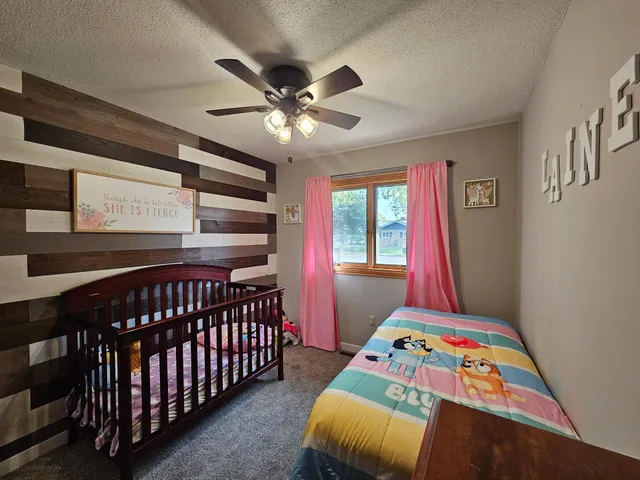 $325,000 | 804 6th Avenue Southeast, Pipestone, MN 56164