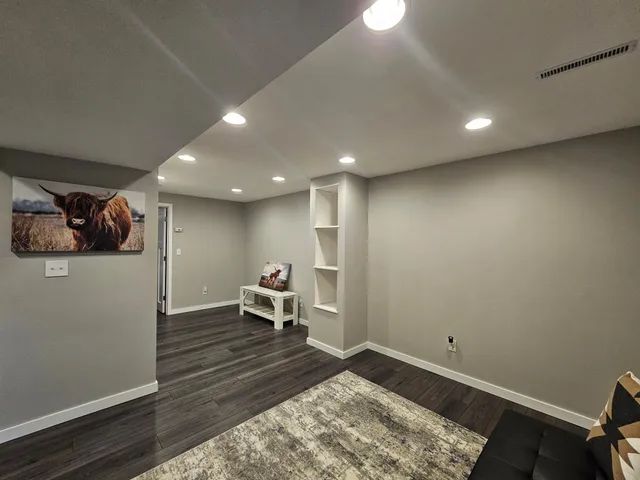 $325,000 | 804 6th Avenue Southeast, Pipestone, MN 56164