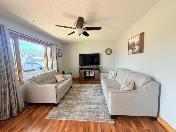 $315,500 | 804 6th Avenue Southeast, Pipestone, MN 56164
