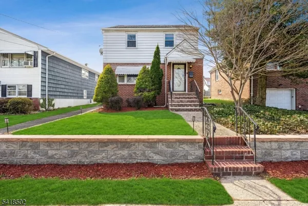 $478,000 | 522 Thompson Avenue, Roselle, NJ 07203