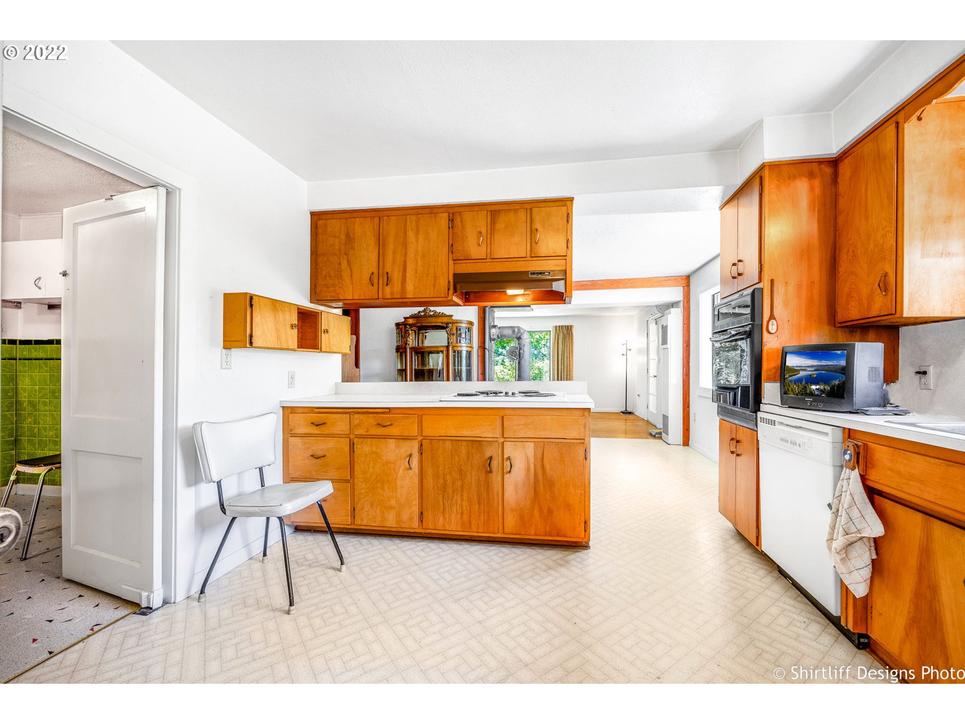 90550 Marcola Road Springfield, OR 97478 - Photo 11 of 32 Kitchen