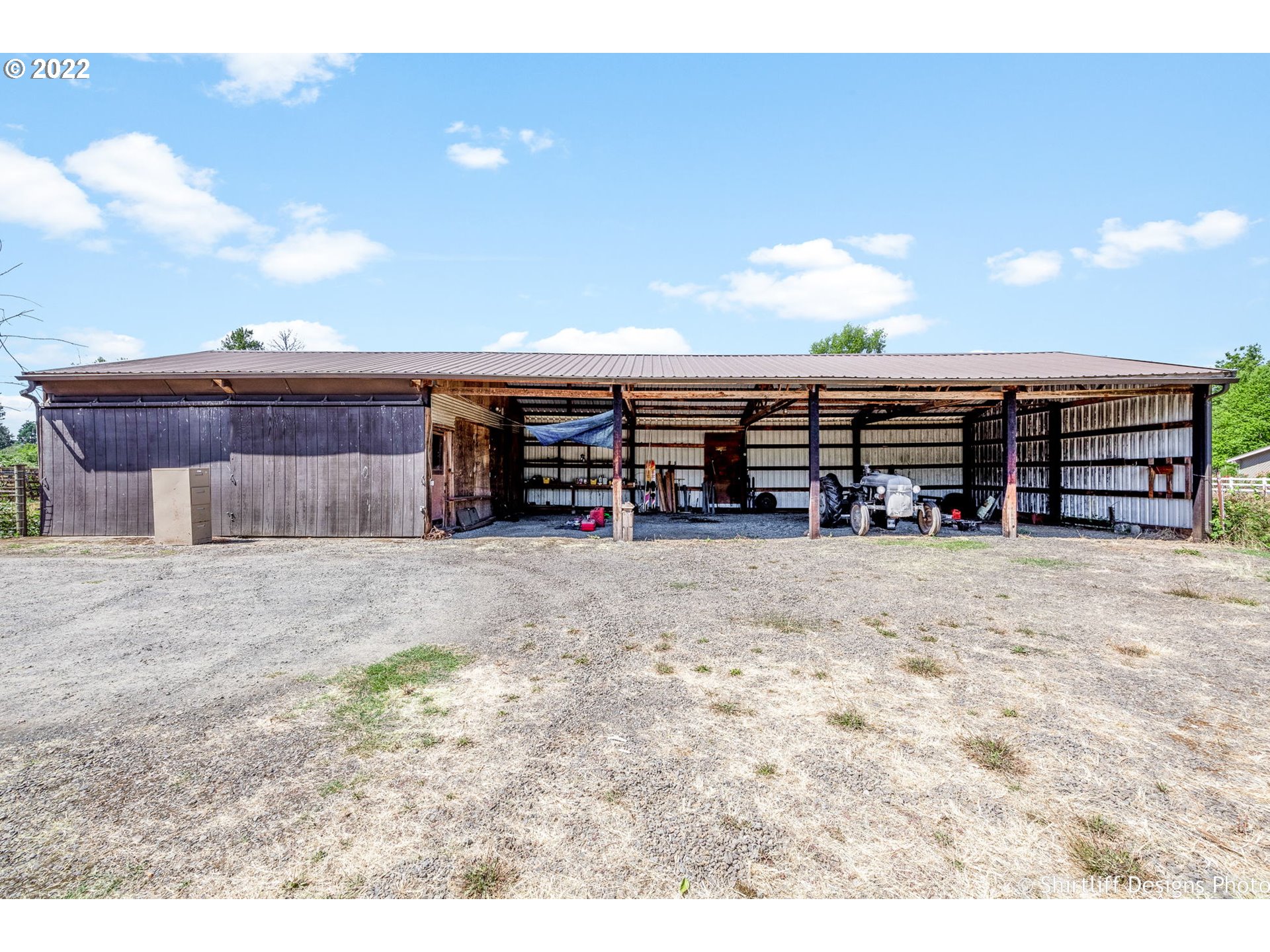 90550 Marcola Road Springfield, OR 97478 - Photo 22 of 32 Carport