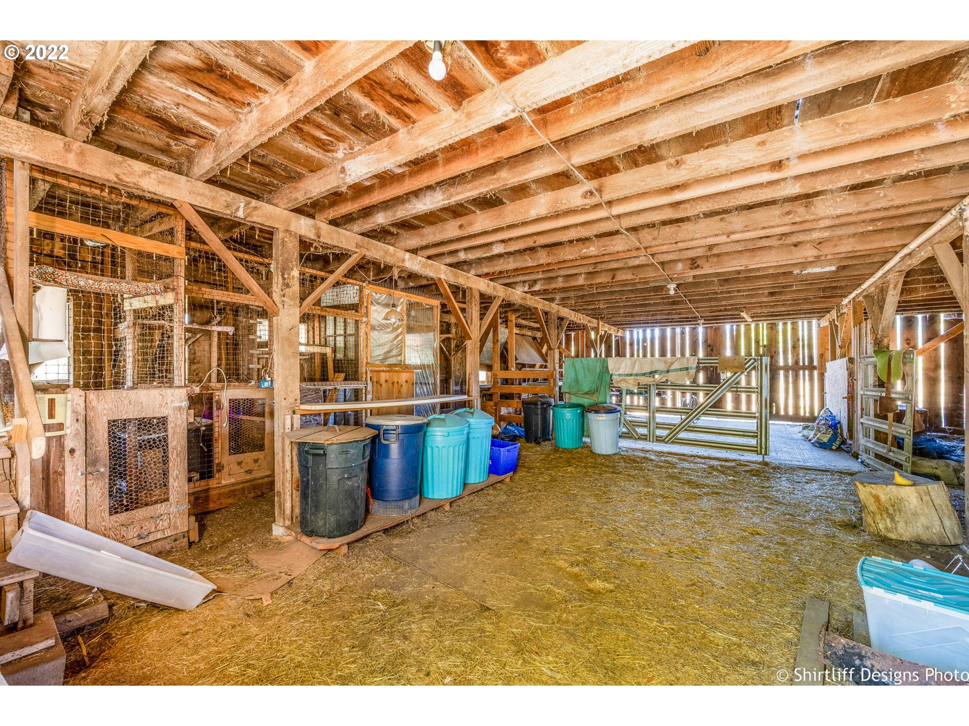 90550 Marcola Road Springfield, OR 97478 - Photo 28 of 32 Barn