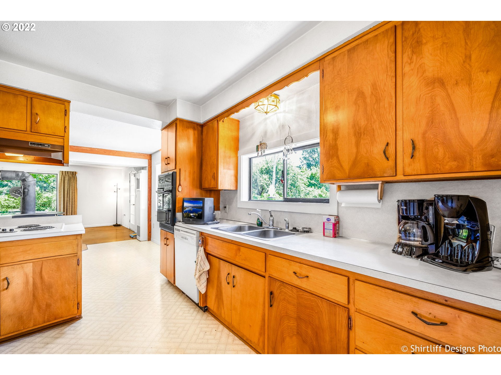 90550 Marcola Road Springfield, OR 97478 - Photo 10 of 32 Kitchen