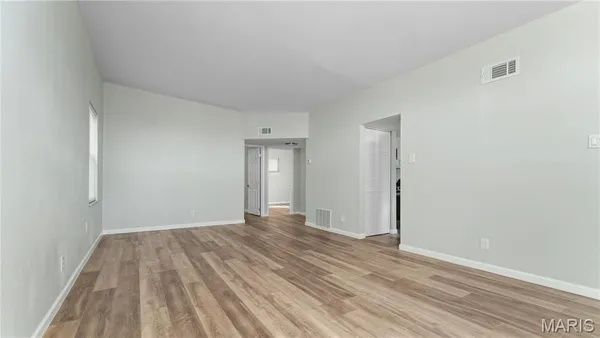 $159,900 | 7331 Wayne Avenue, University City, MO 63130