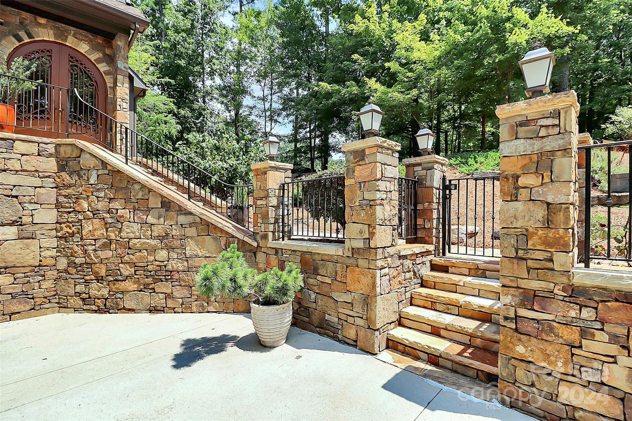 1601 Suther Road Concord, NC 28025 - Photo 6 of 47 Gallery Image 6