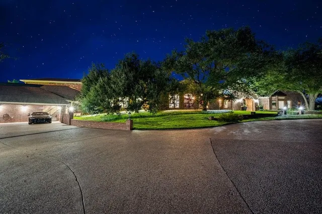 $7,950,000 | 2313 Country Spring Road, Lorena, TX 76655