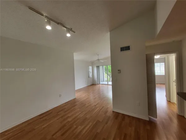 $2,200 | 4500 Northwest 107th Avenue, Unit 2019, Doral, FL 33178