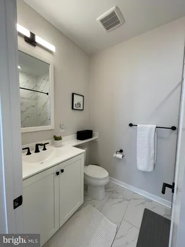 a bathroom with a tub