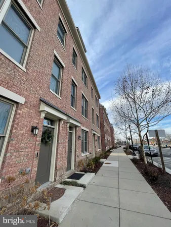 $3,450 | 825 Sycamore Drive Southeast, Washington, DC 20032