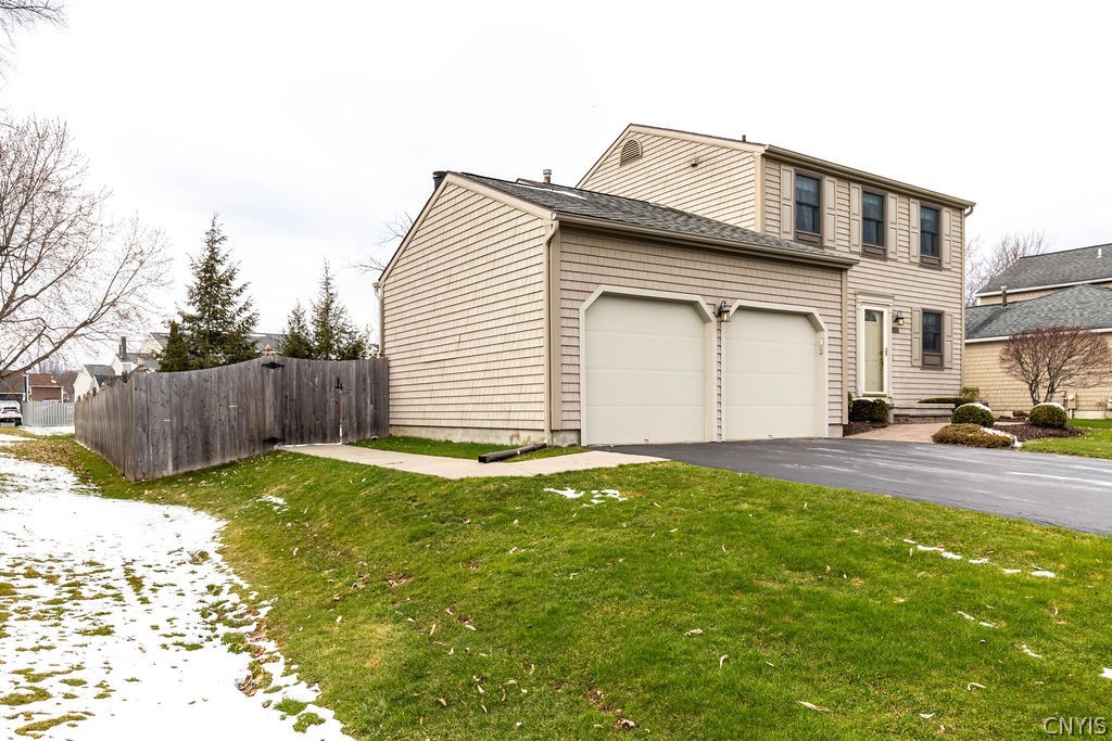 4271 Montezuma Course Clay, NY 13090 - Photo 3 of 26