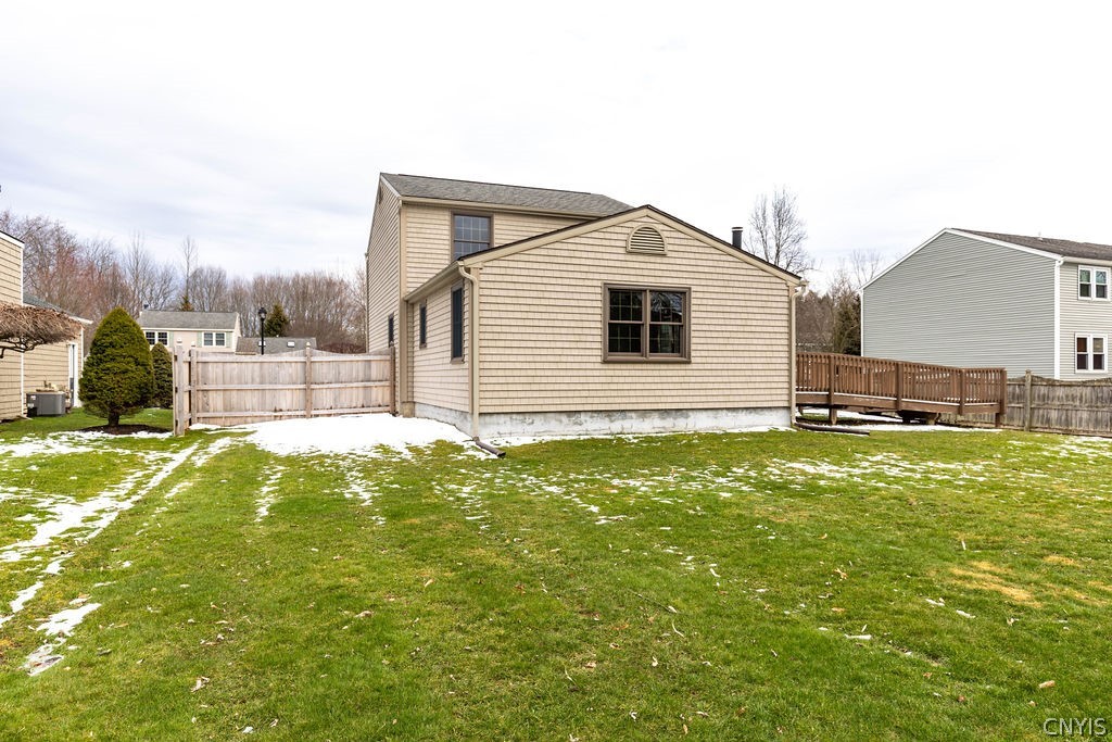 4271 Montezuma Course Clay, NY 13090 - Photo 4 of 26