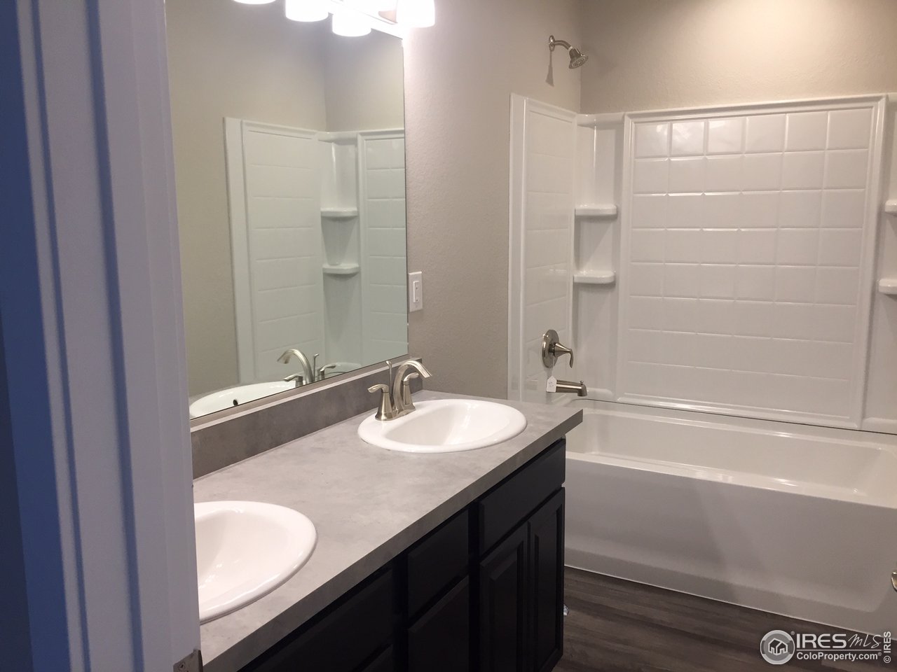 8645 16th St Road Greeley, CO 80634 - Photo 16 of 16 upper hall bath