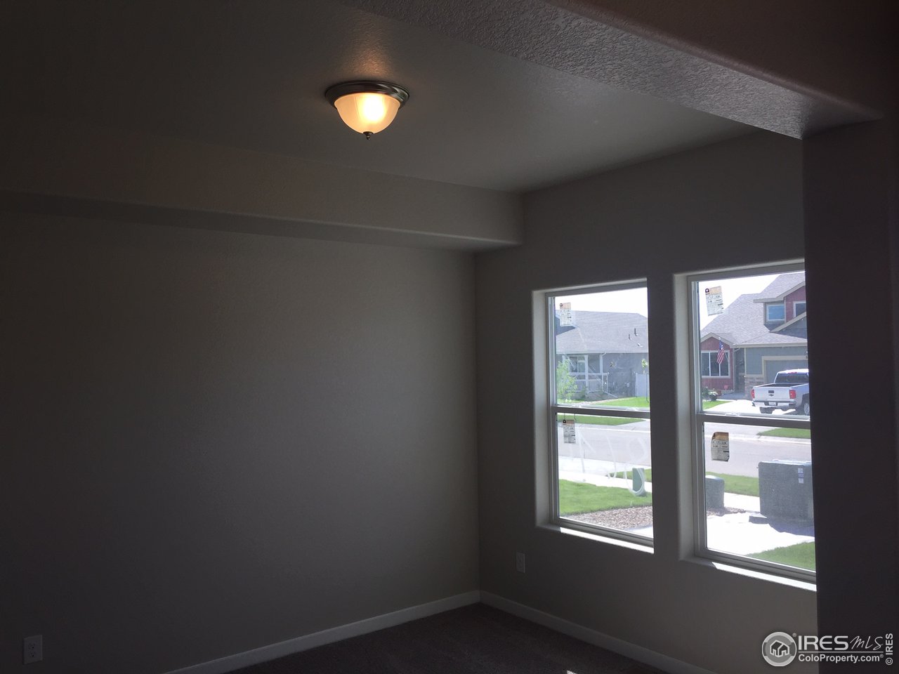 8645 16th St Road Greeley, CO 80634 - Photo 4 of 16 Front flex room